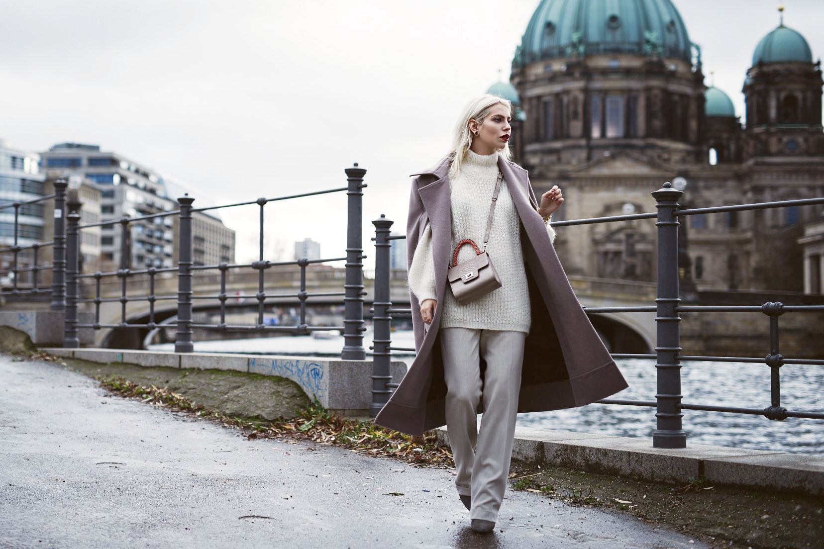 view more details on my blog | outfit | bad weather in Berlin | featuring Dimitri, Cos, Lili Radu, Gestuz, | comfy, classy, elegant, creamy pastel outfit