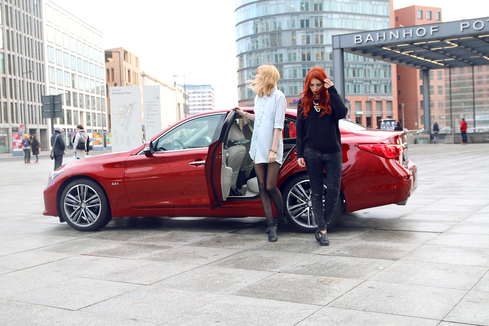 masha sedgwick bekleidet infiniti auto neustes modell testfahrer fashion week