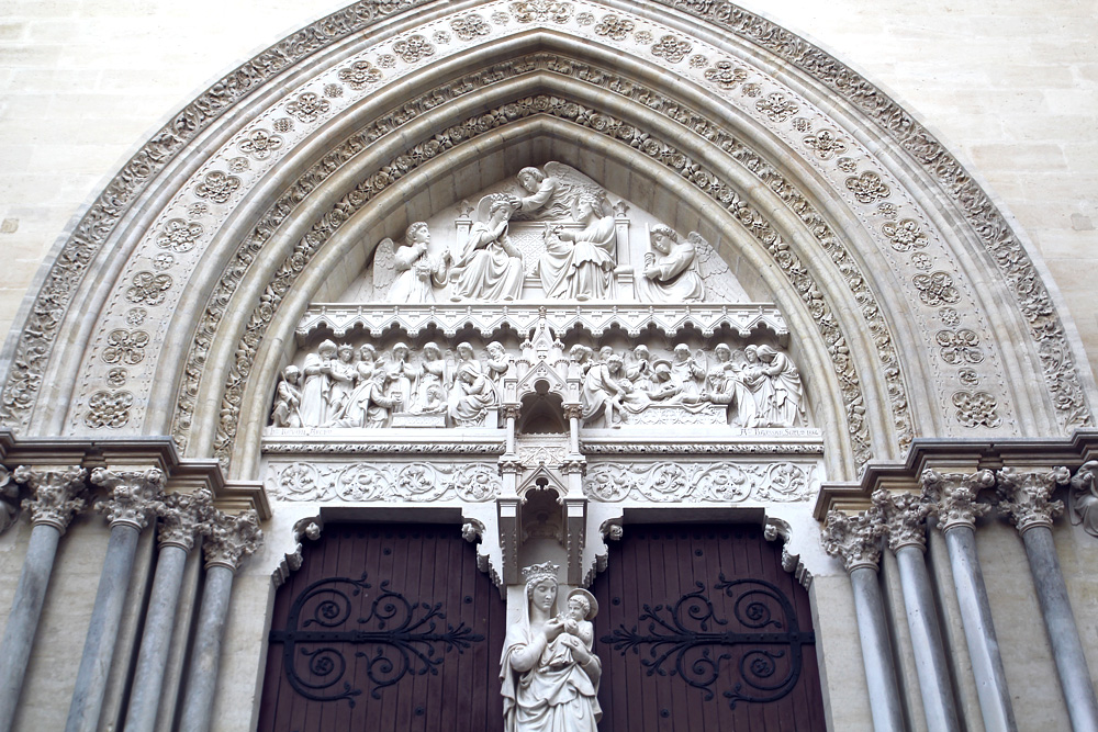 Masha Sedgwick Montpellier Sightseeing monuments sights south france student city travel advice
