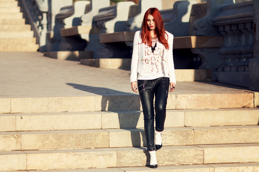 barcelona streetstyle saint noir masha sedgwick zara white blazer white socks in pumps high heels weisse socken inspired by saint laurent ss14 fuck you shirt