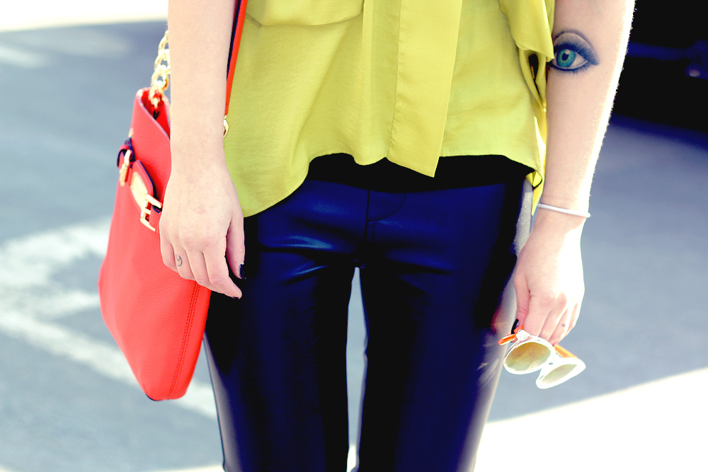 Masha Sedgwick New York Frühling Trend 2014 Blogger Streetstyle Outfit Style Look bunt Vitamin Farben Michael Kors Tasche BCBG Max Azria Forever21 Seidentop neongrün grasgrün Kombinieren Fashion Week