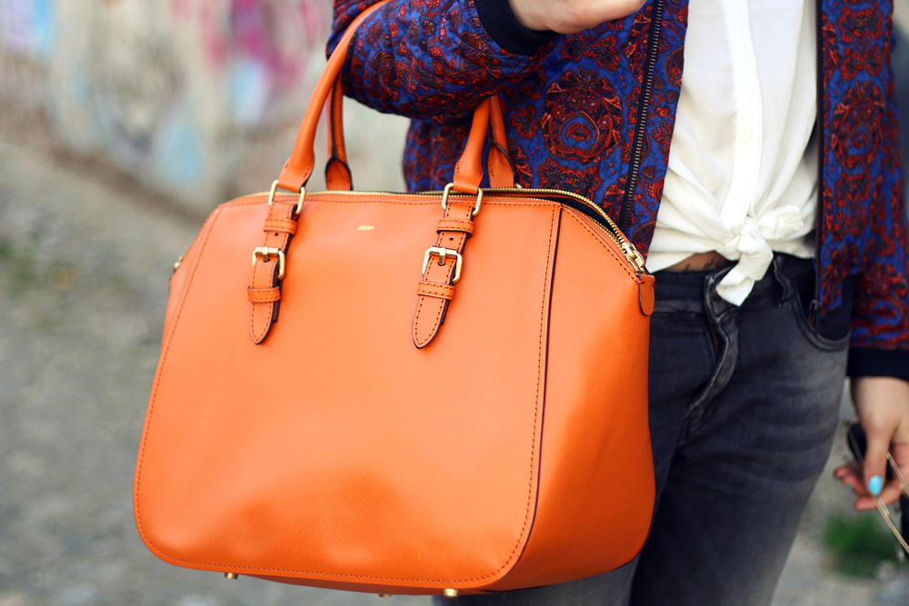 Masha Sedgwick opus fashion bunt joop orangene Tasche review jacke boyfriend jeans grau look outfit fashion blog