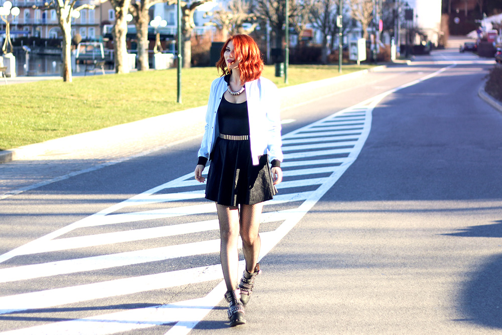 Masha Sedgwick outfit blogger fashion mode Manoush blackmilk skater kleid ausgestellt schwarz Nieten jeffrey campbell boots gothic grunge style hellblau bomberjacke asiatisch deutsch trend 2014