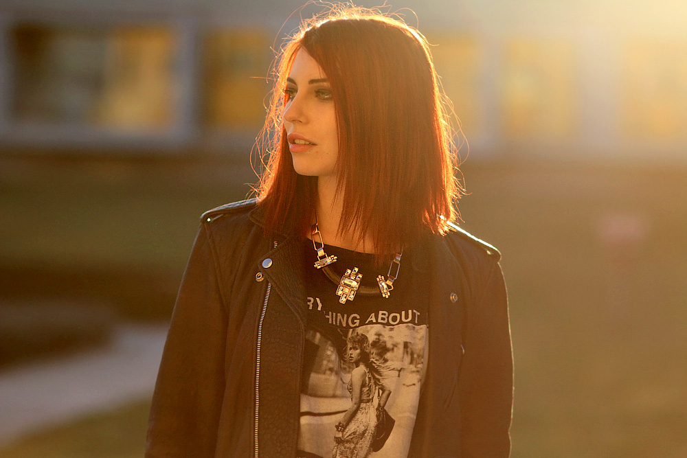 Masha Sedgwick party grunge gold pailetten rock bronze bandshirt mango hoss intropia dryberg kern lederjacke rockig alternativ urban cool style outfit blogger mode