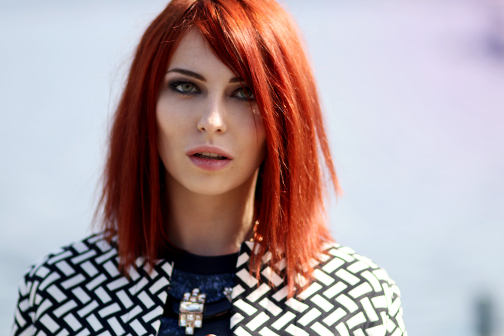 Masha Sedgwick grafik trend muster jacke grafisches schwarz weiss blazer chanel urban cool outfit mode blogger blog berlin 2014 inspiration