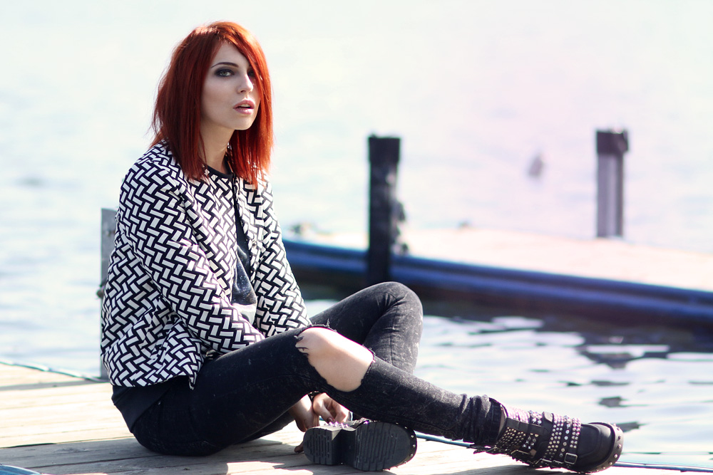 Masha Sedgwick grafik trend muster jacke grafisches schwarz weiss blazer chanel urban cool outfit mode blogger blog berlin 2014 inspiration