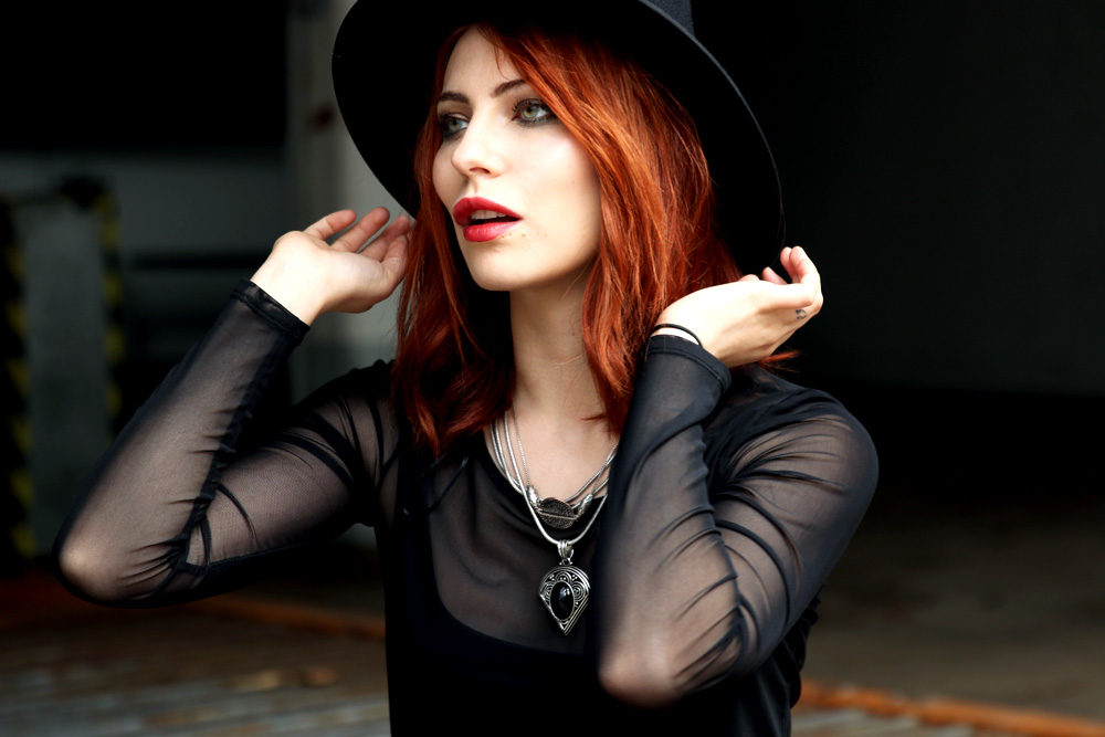 Masha Sedgwick mode fashion blogger blog black schwarz grunge witch hexe rock style look trend 2014 dress