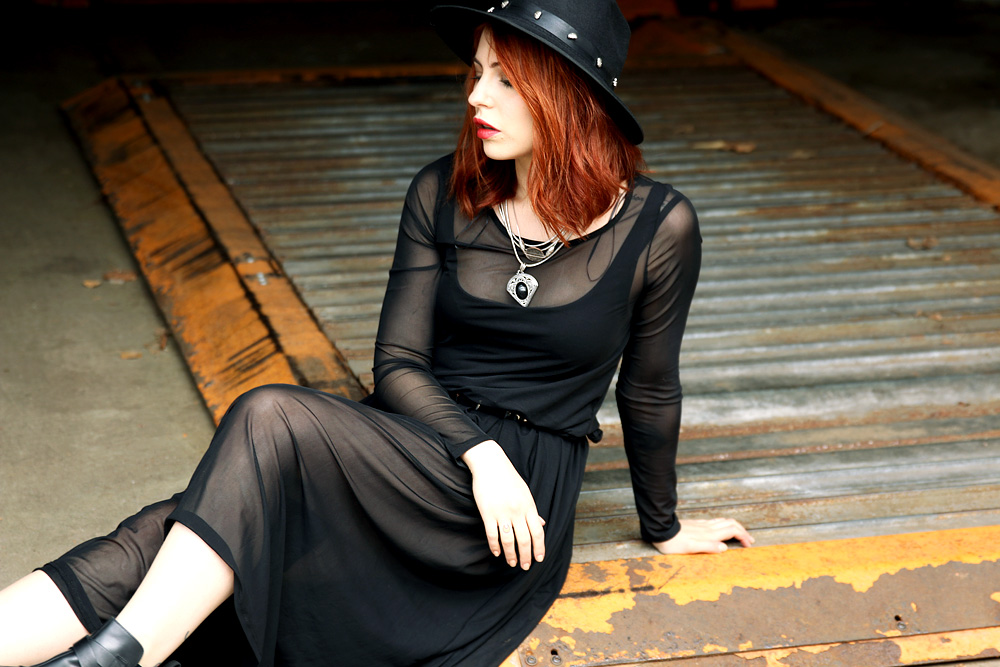 Masha Sedgwick mode fashion blogger blog black schwarz grunge witch hexe rock style look trend 2014 dress