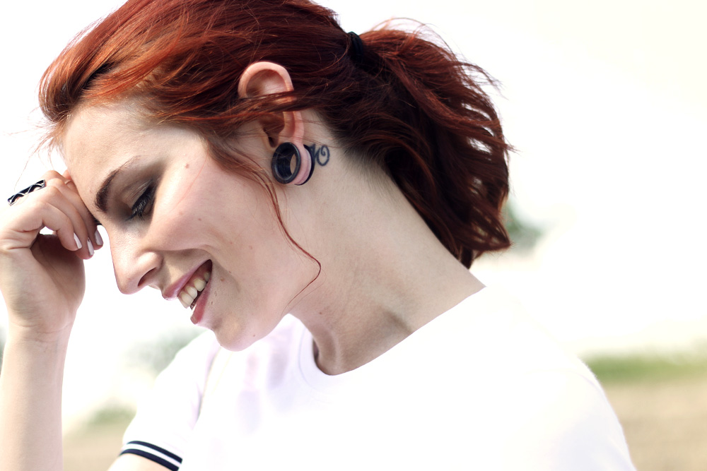 Masha Sedgwick white basic shirt fred perry tshirt summer outfit 2014 fashion blogger street style