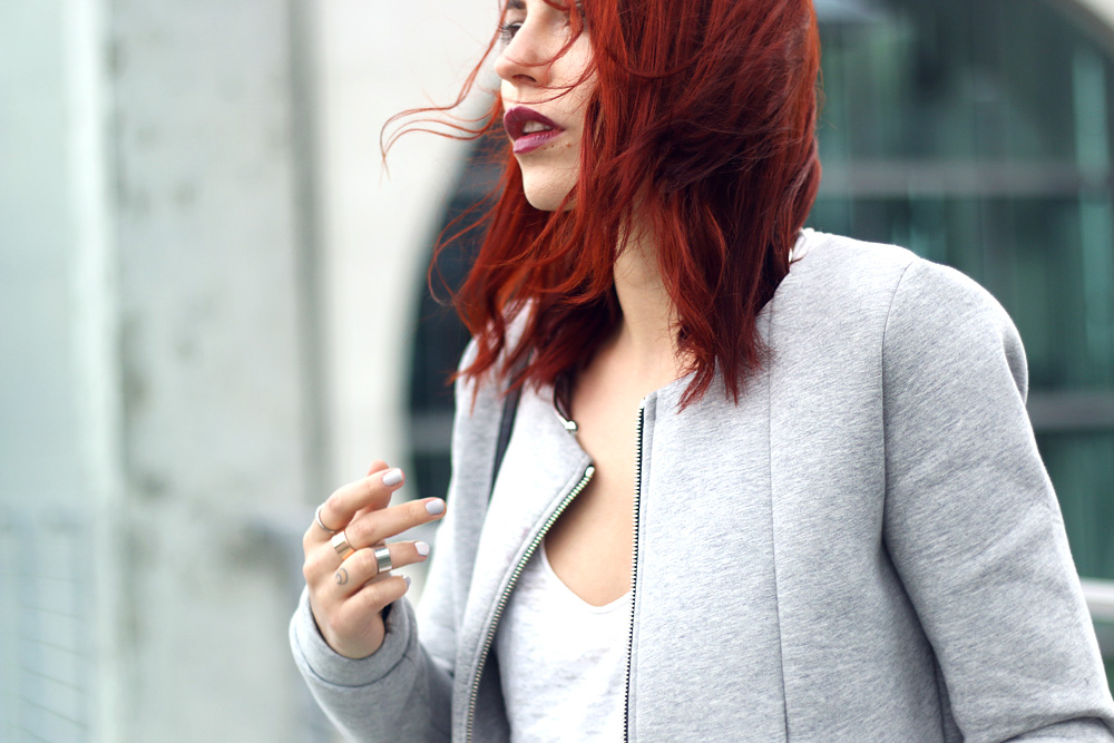 Masha Sedgwick sommer outfit batik jeans white neopren jacke grau sweatshirt jersey look outfit modeblogger blogger fashion 2014 trend celine trio bag guess sunnies sunglasses intro muse necklace