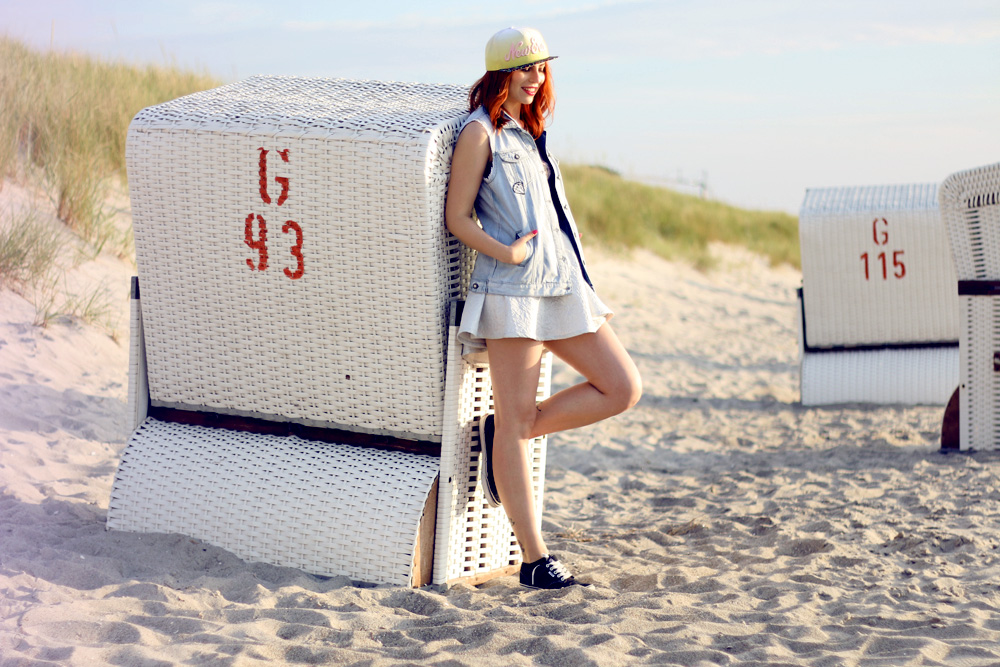 Masha Sedgwick candy colors pastell festival outfit street style look fashion mode blogger berlin ostsee strand kleidung c&a vans eleven paris weisser rock