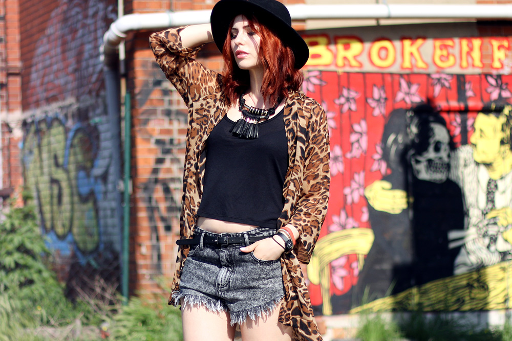 Masha Sedgwick cllct leo muster ways to wear pattern leo kimono fashion mode blogger festival outfit street style bekleidet likeariot zukkermädchen the3rdvoice