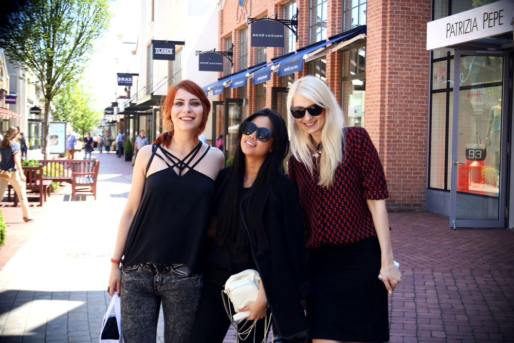 Masha Sedgwick Chic Outlet day trip shopping shoppen einkaufen marken review blogger mode jimmy choo outlet birkenstock kombinieren travel kit lancome deutsch flughafen berlin münchen ingolstadt