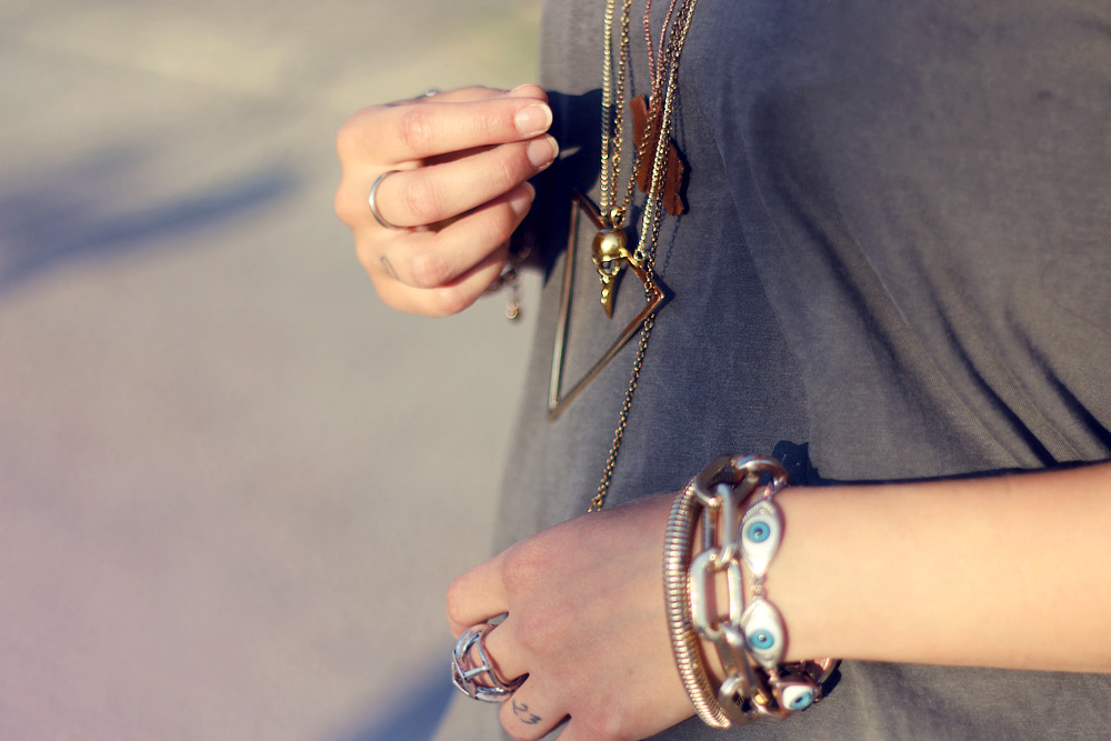 outfit effordless chic cool imaari berlin blogger minimalistic distressed style