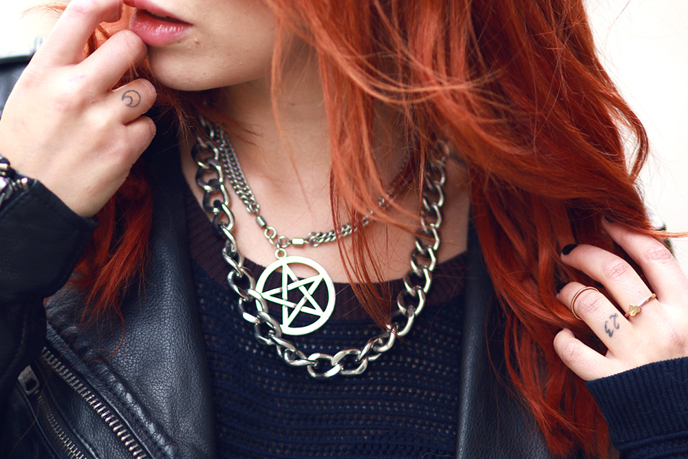 outfit checked skirt college berlin fashion blogger street style grunge school
