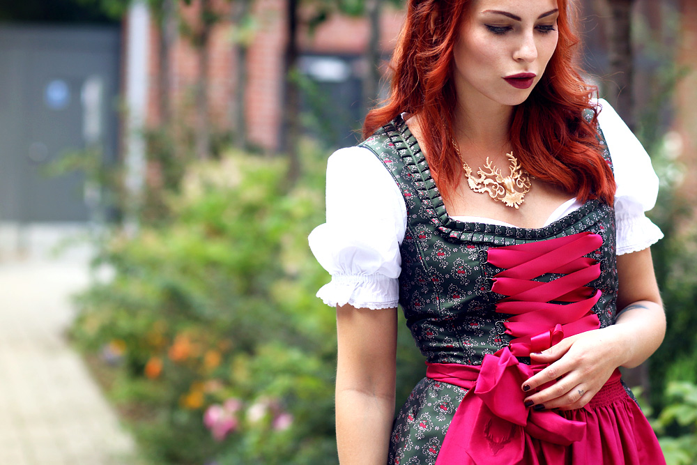 dirndl hallhuber zalando oktoberfest tracht blogger cover pr münchen outfit