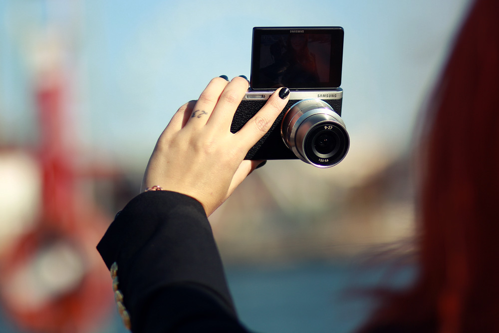 samsung nx mini helsinki follow me around review erfahrung selfie qualität