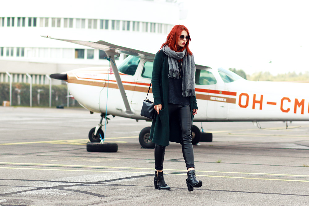 shooting old airfield location empty airport fashion haunted helsinki sightseeing flight outfit modstöm grunge fashion blogger