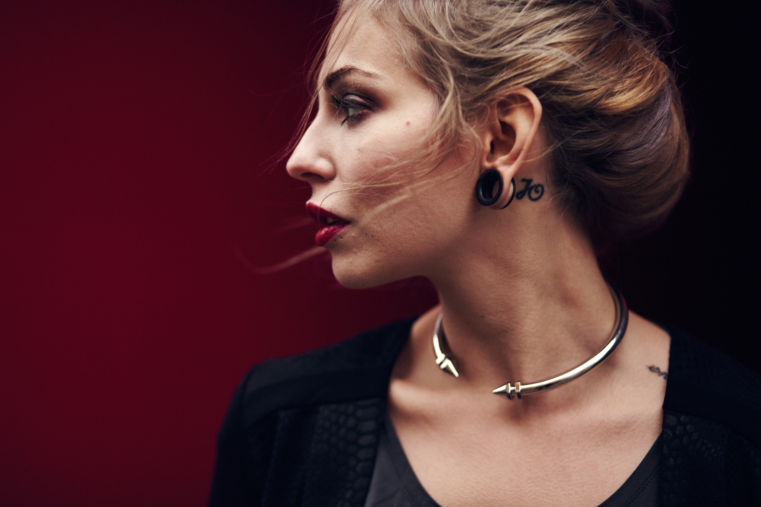 red black smoking cupro monki weekday all saints grunge street style white silver lilac hair tattoo