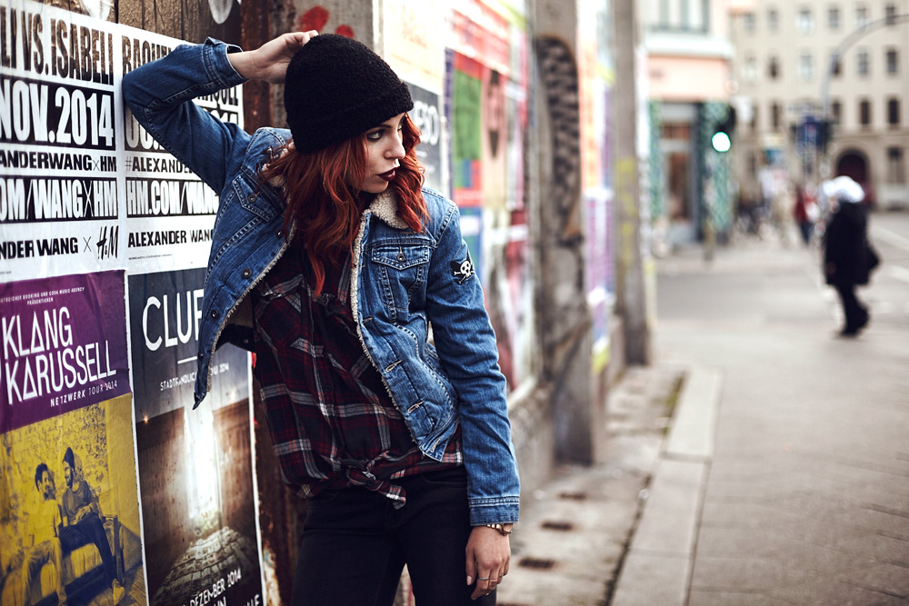 outfit street style redneck grunge checked rock 80s america usa masha sedgwick pepe jeans london cara delevigne berlin kreuzberg oranienstrasse