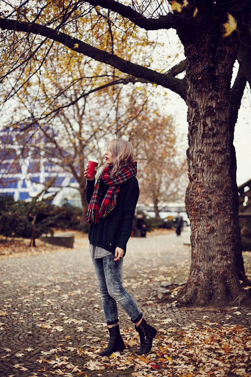 weihnachten christmas outfit street style mode fashion pepe jeans london berlin masha sedgwick 2014 karierter schal checked comfy nici van galen stuart weitzman jitterbug grunge