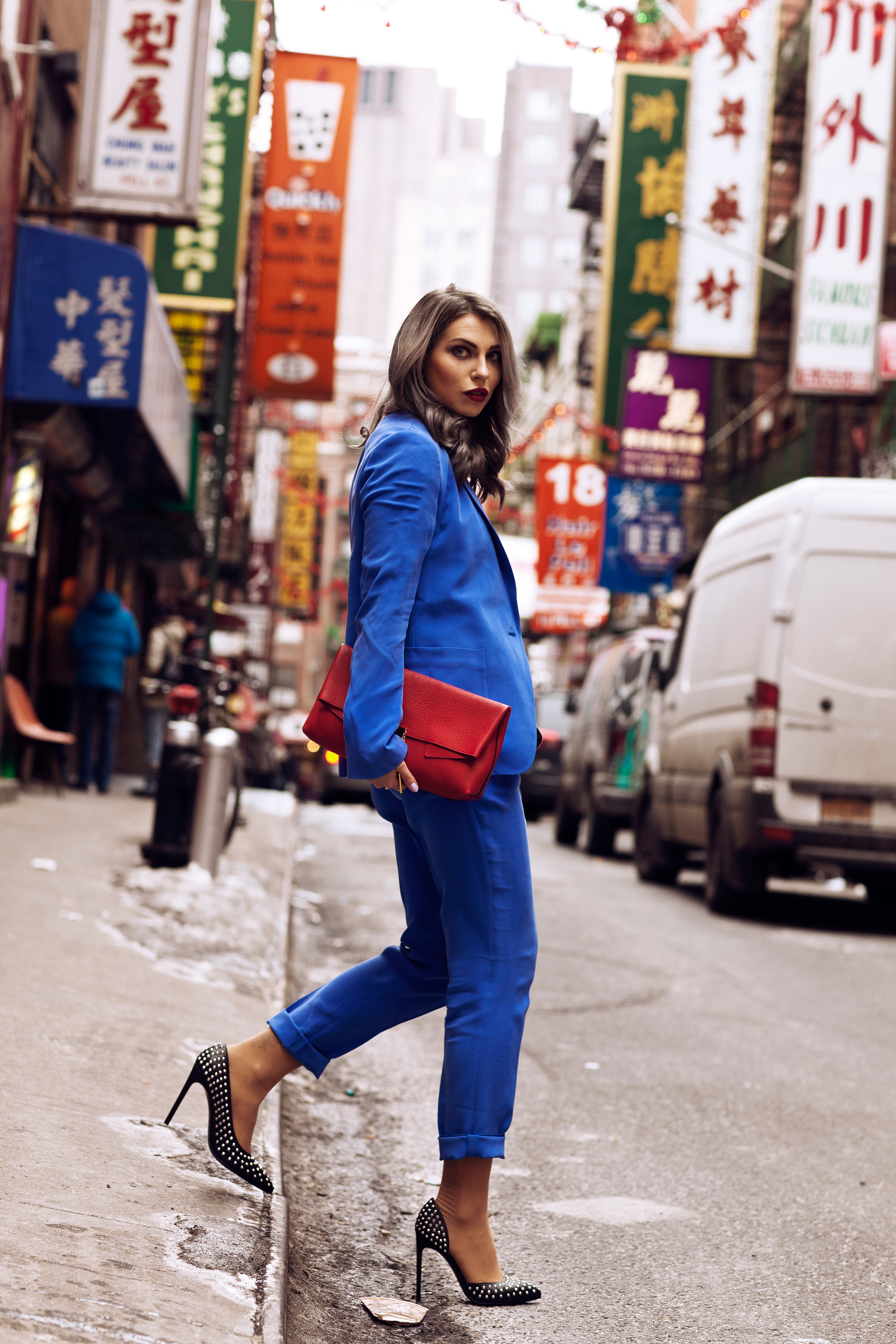 new york street style masha sedgwick german fashion blogger berlin nyfw15 outfit barbara bui suit chloe bag saint laurent shoes colors trends modeblog