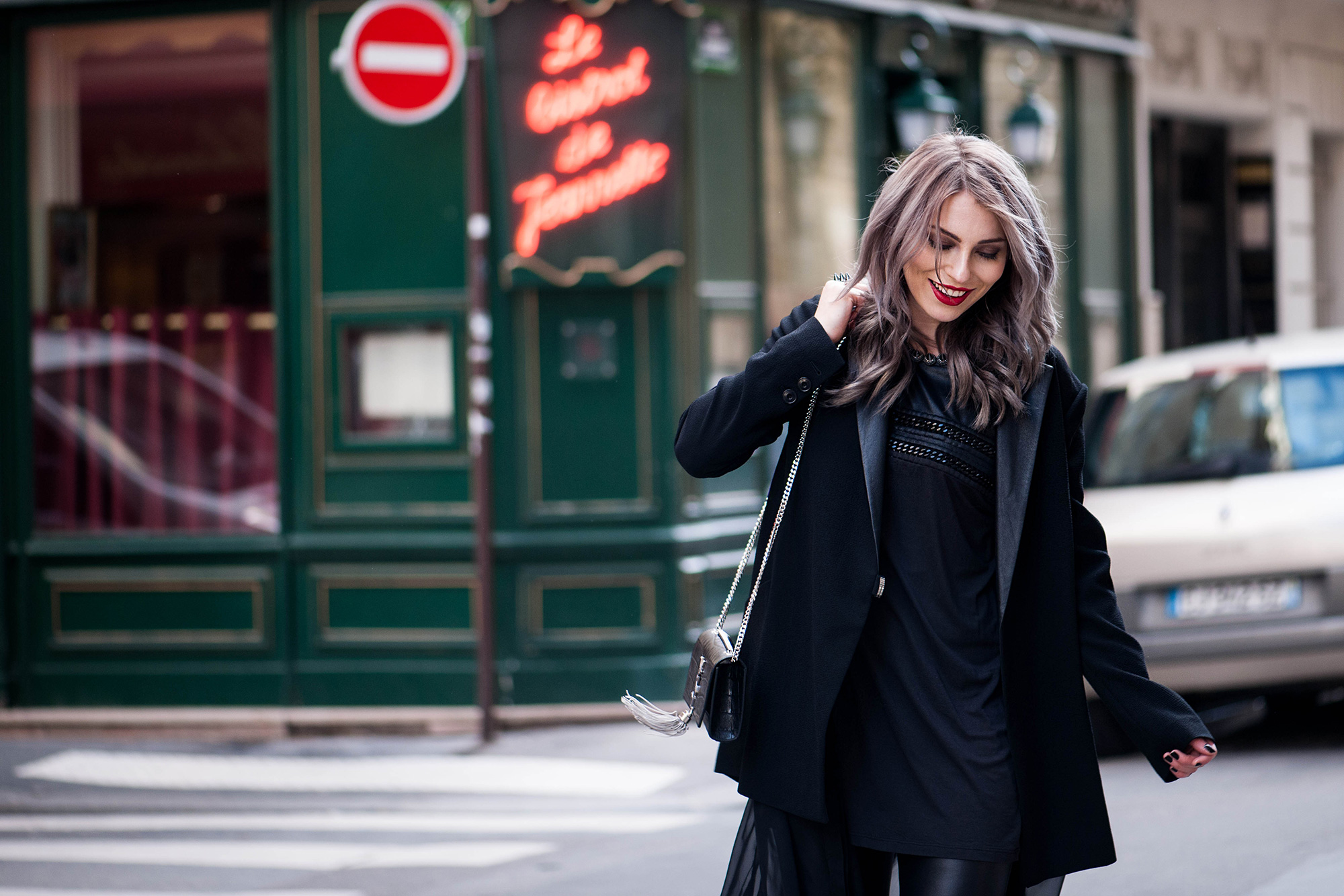 70s-leather-flared-pants-streetstyle-paris-5