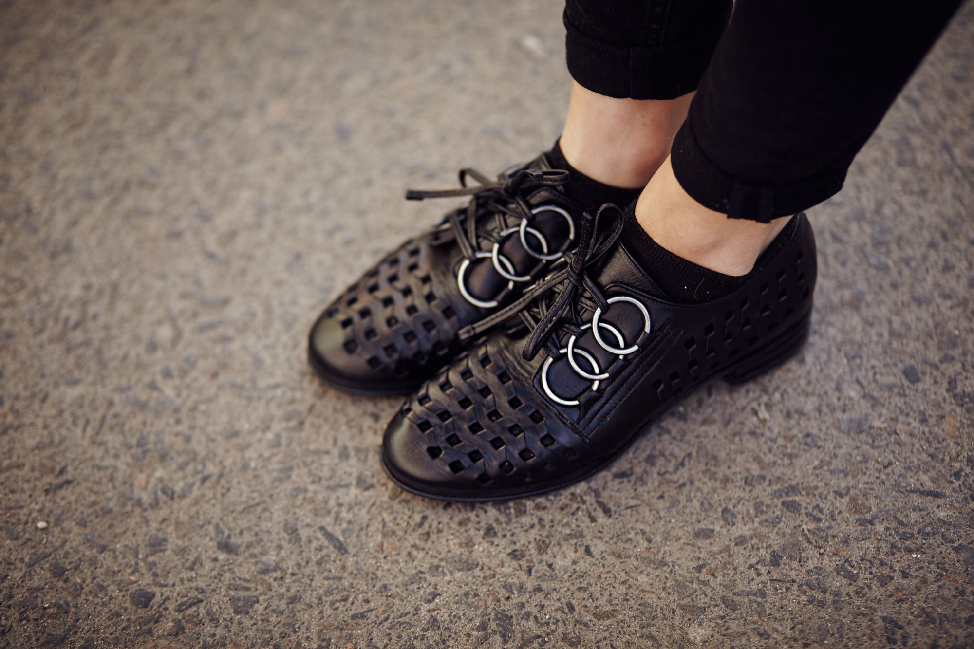 casual-sunday-outfit-glasses-7