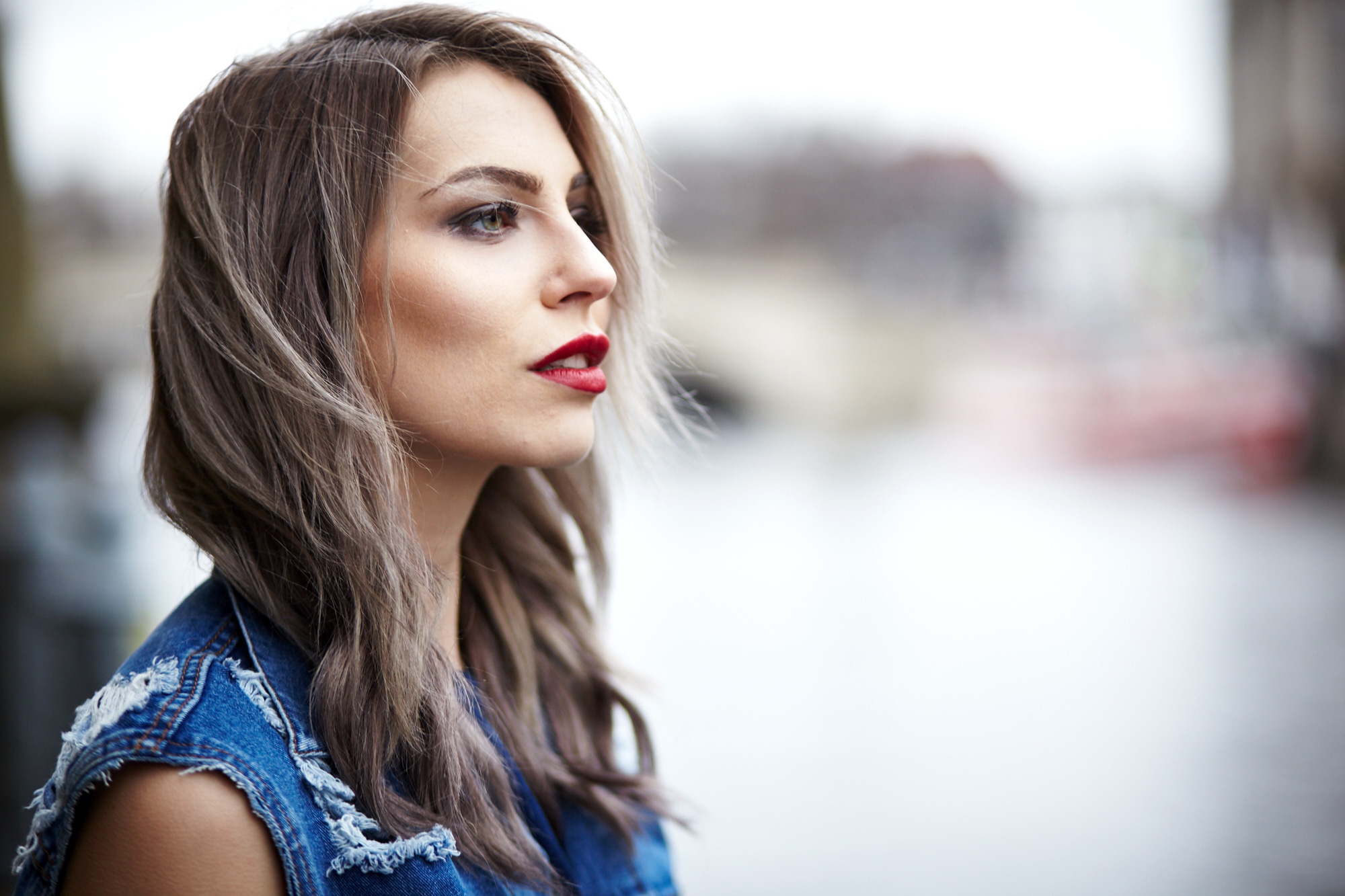 blaues-kleid-jeansweste-sommer-4