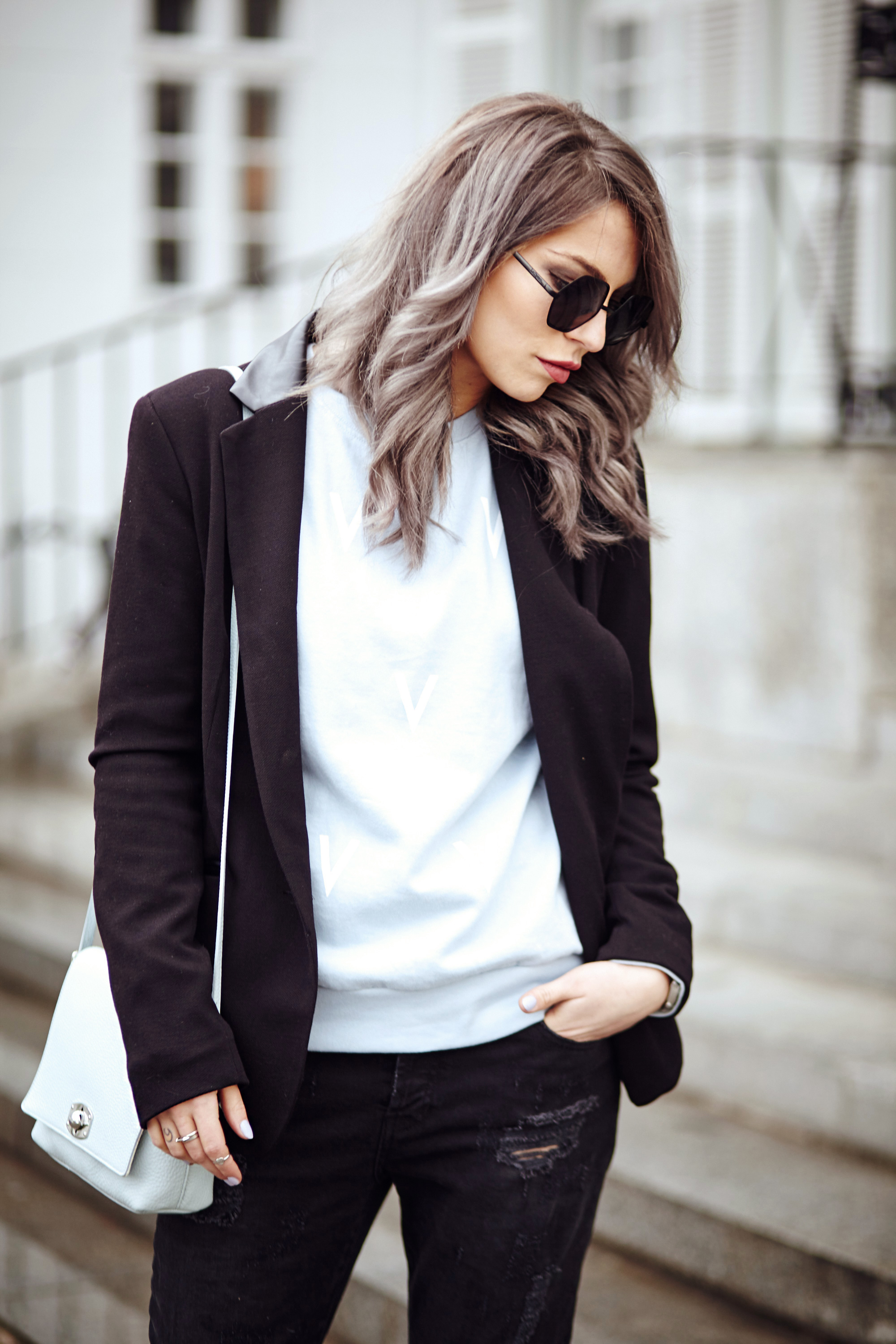 hellblau-schwarz-spring-outfit-5-1