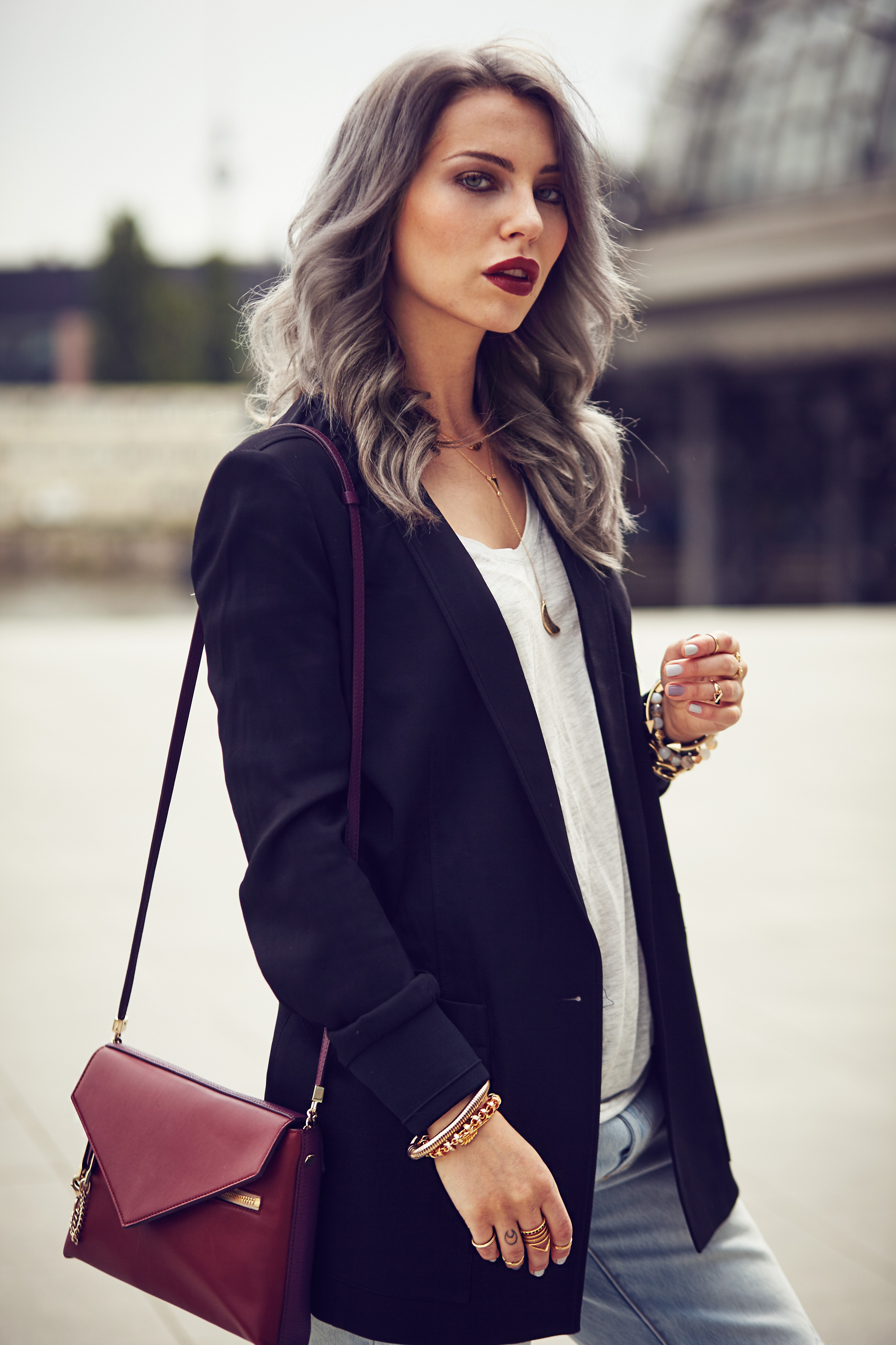 casual-levis-converse-outfit-3