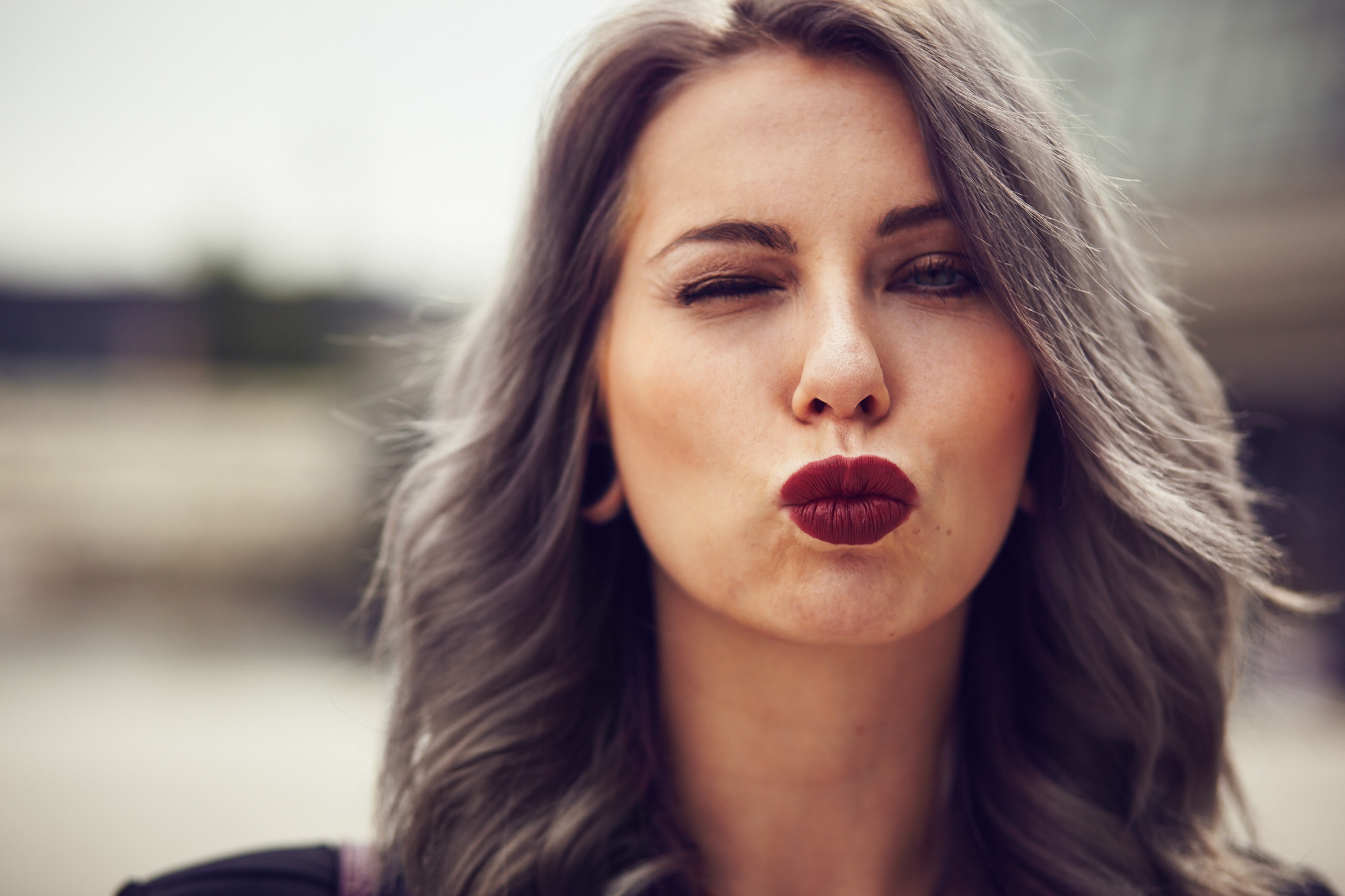 casual-levis-converse-outfit-4