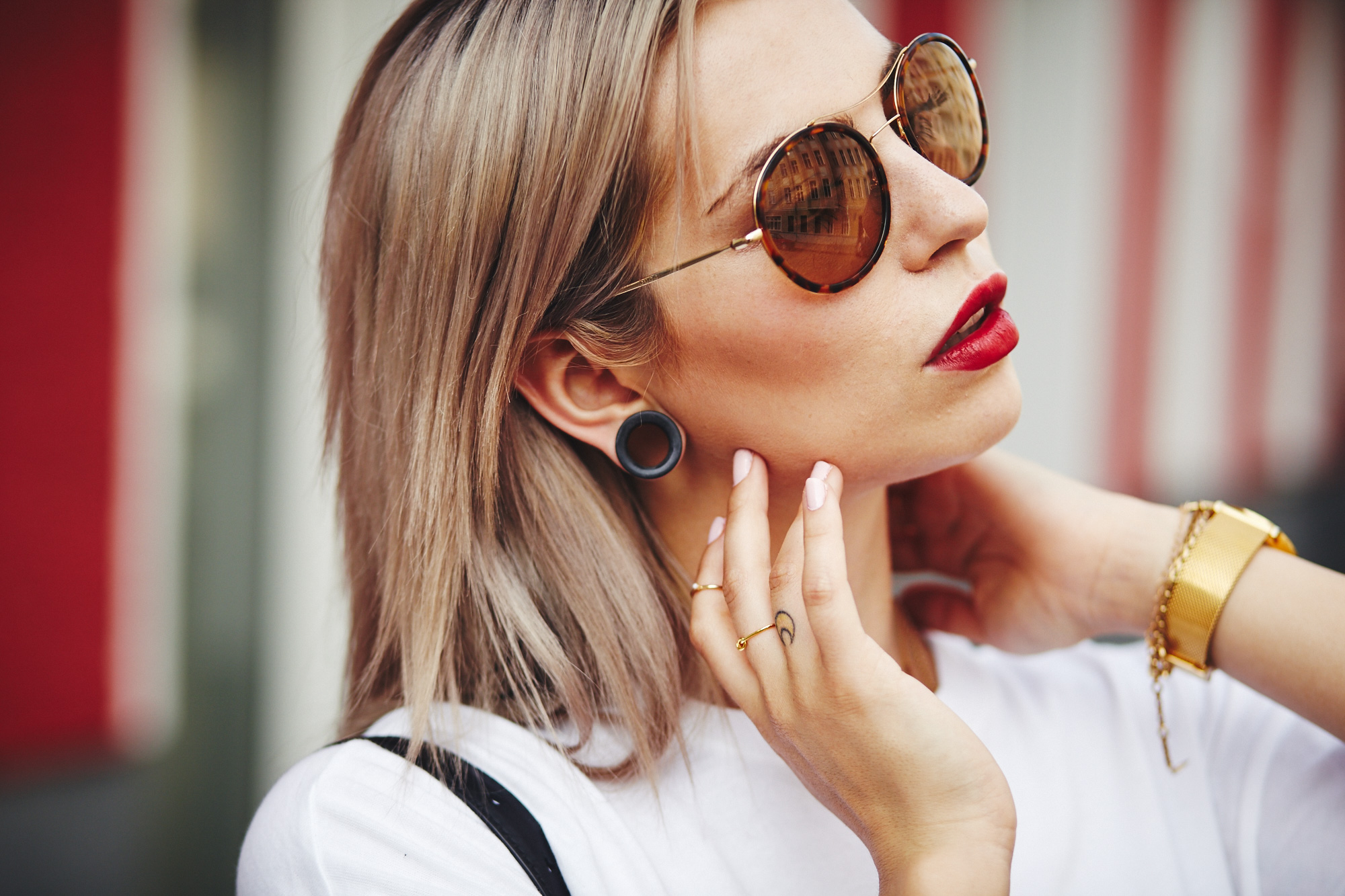 nude-pencil-skirt-casual-classy-6