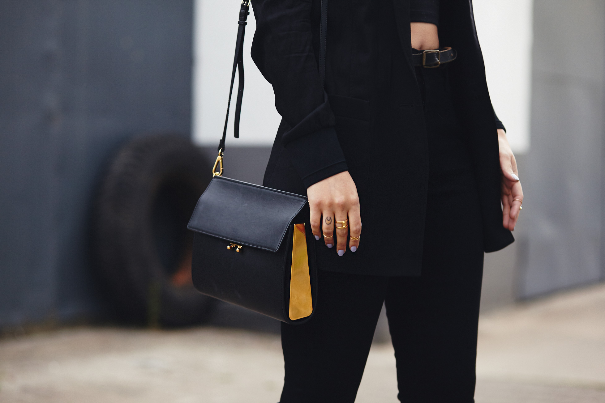 All-Black-everything-outfit-5