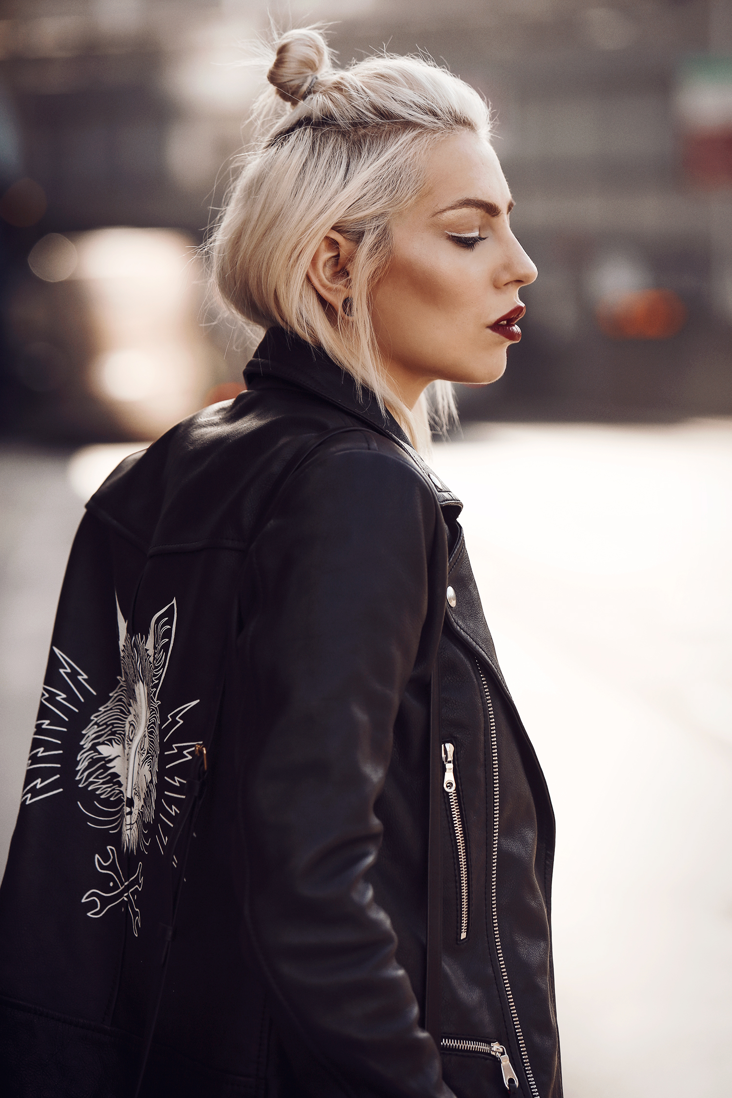 street style from New York via Masha Sedgwick | featuring the Saint Laurent High School bag and a Mulberry leather jacket