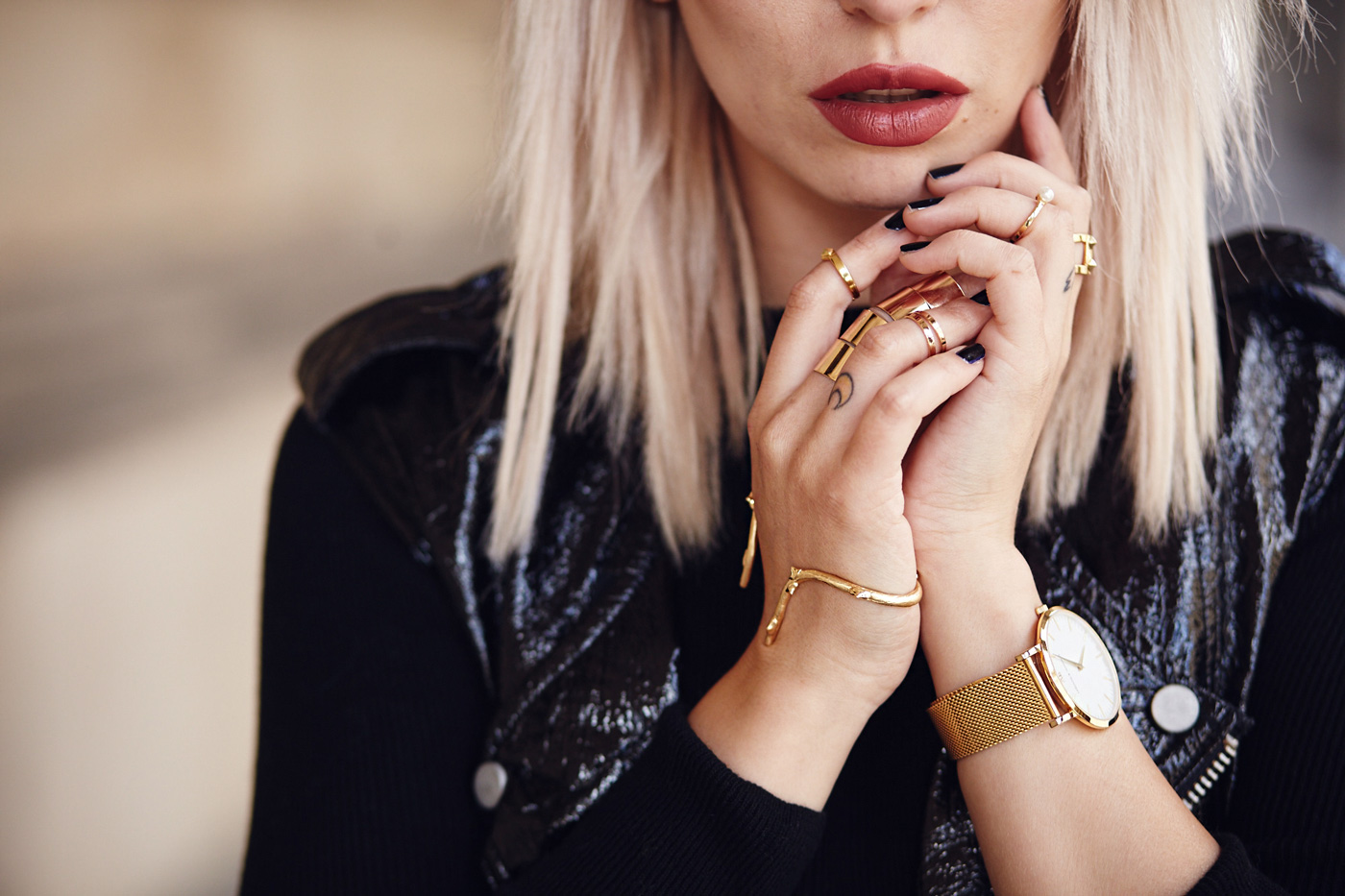 Street style from Berlin | Masha Sedgwick is wearing a brown culotte, a black vest and a cropped shirt