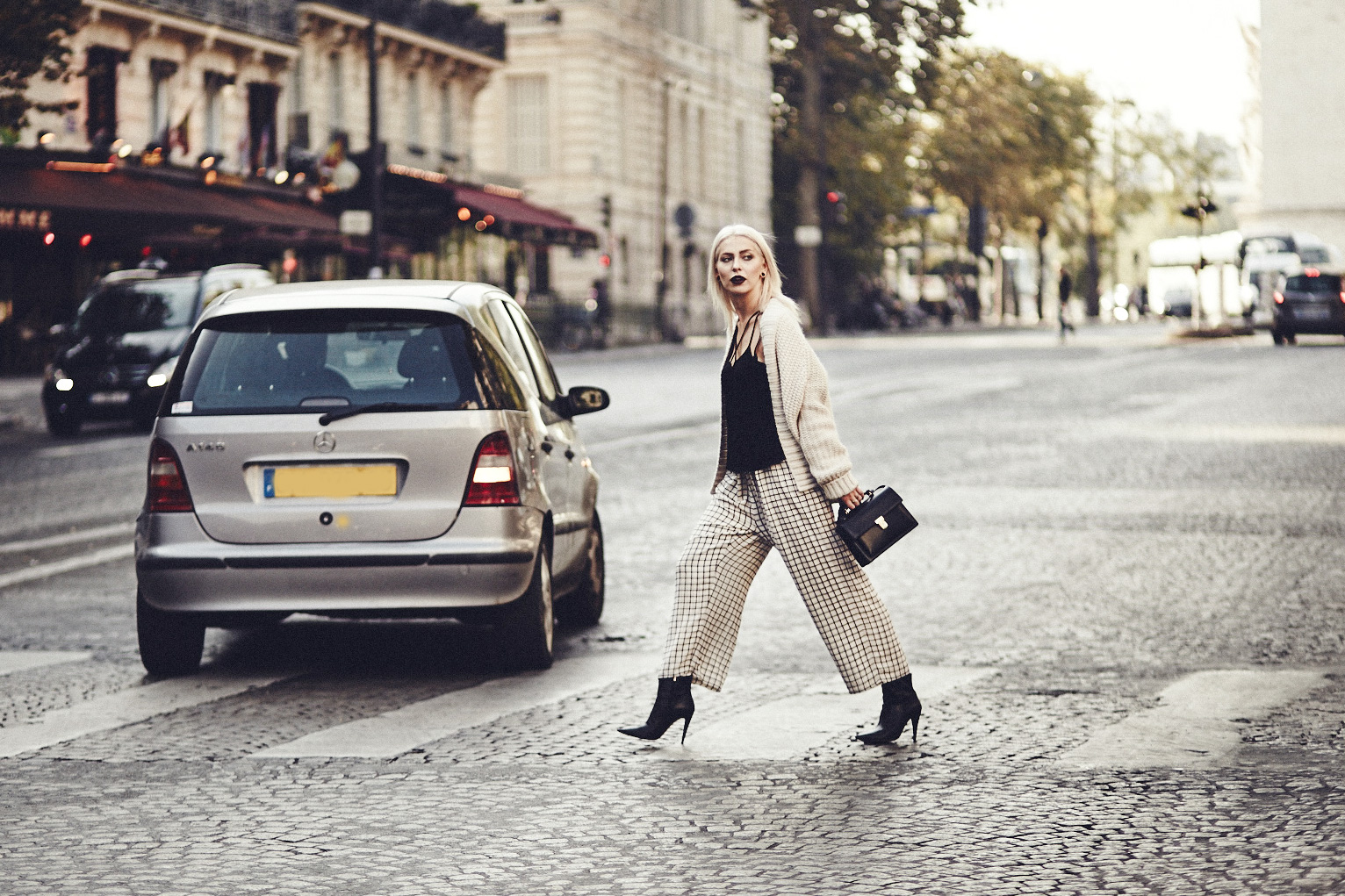 Outfti taken in Paris | Autumn look with culottes via Masha Sedgwick