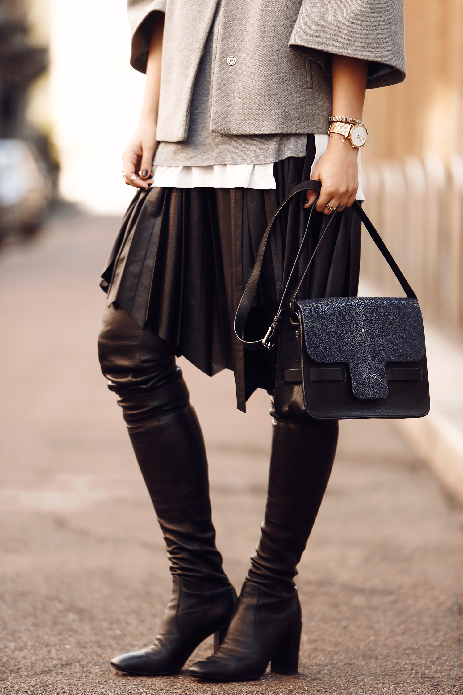 my outfit from Milan wearing Fay | during Fashion Week | midi skirt with overknee boots | Fall/Winter | via Masha Sedgwick | visit my blog for more details