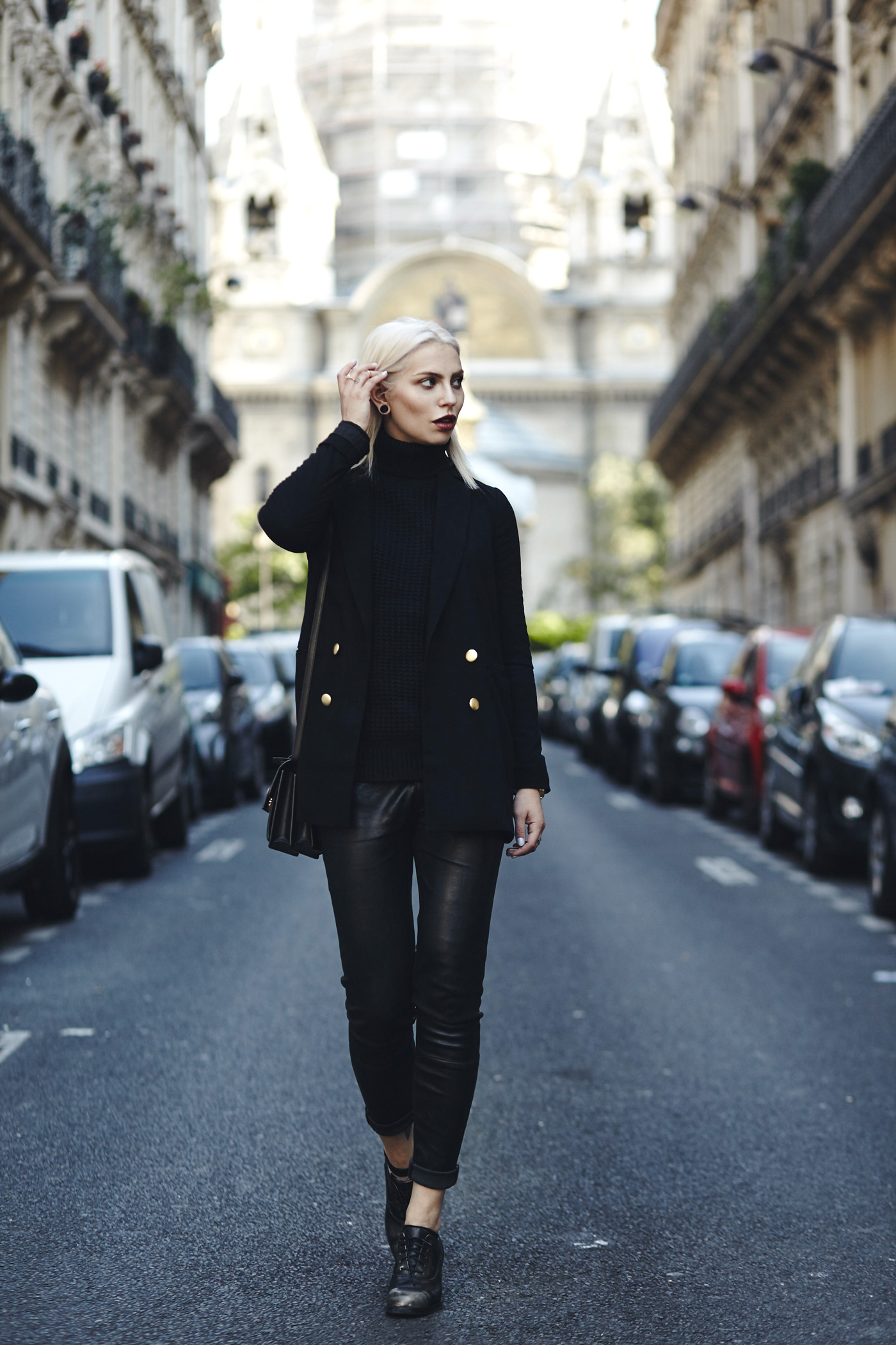 Outfit: Black Forest | via german fashion blogger Masha Sedgwick | wearing the new Timberland collection | all black everything 