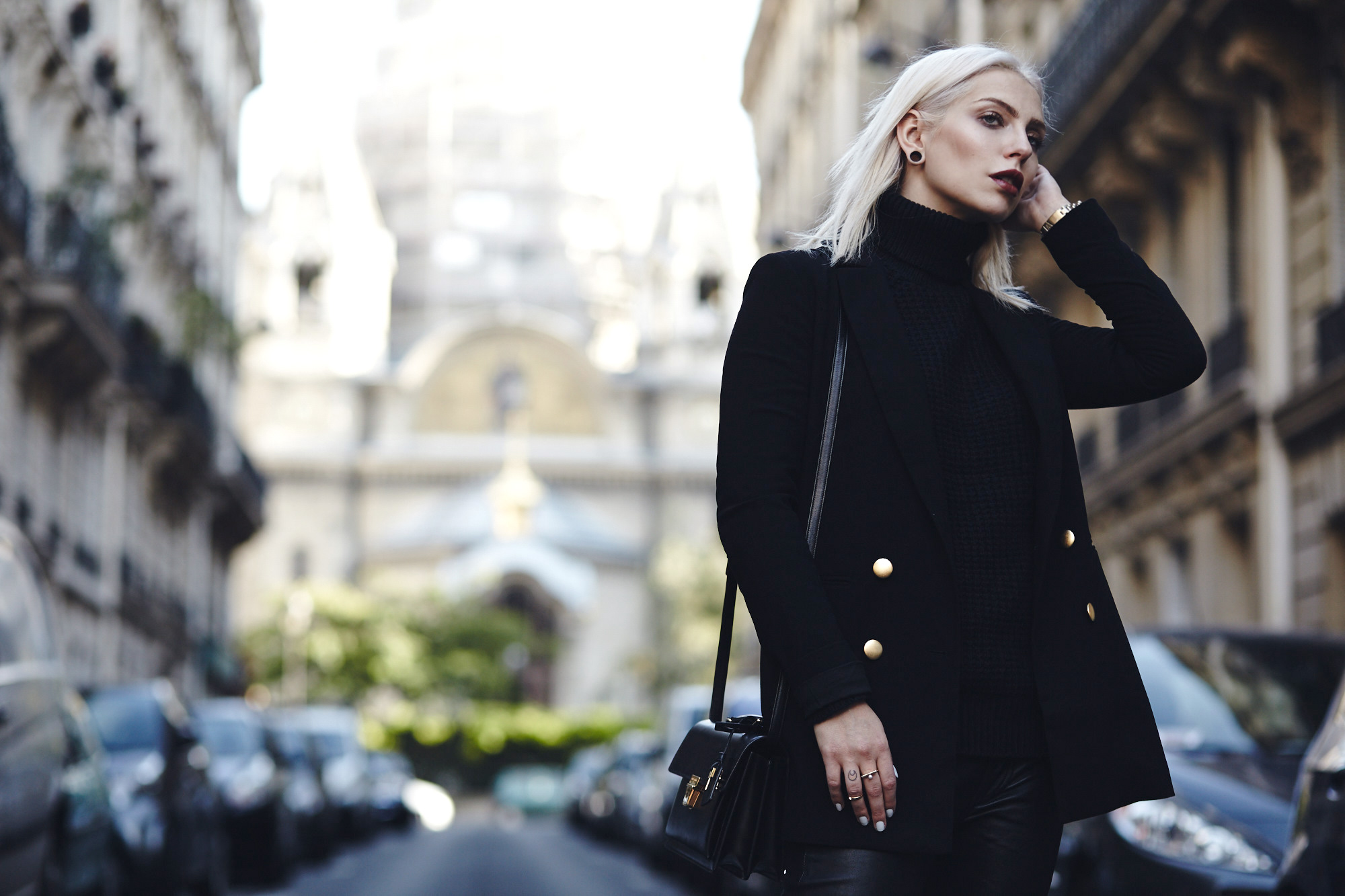 Outfit: Black Forest | via german fashion blogger Masha Sedgwick | wearing the new Timberland collection | all black everything 