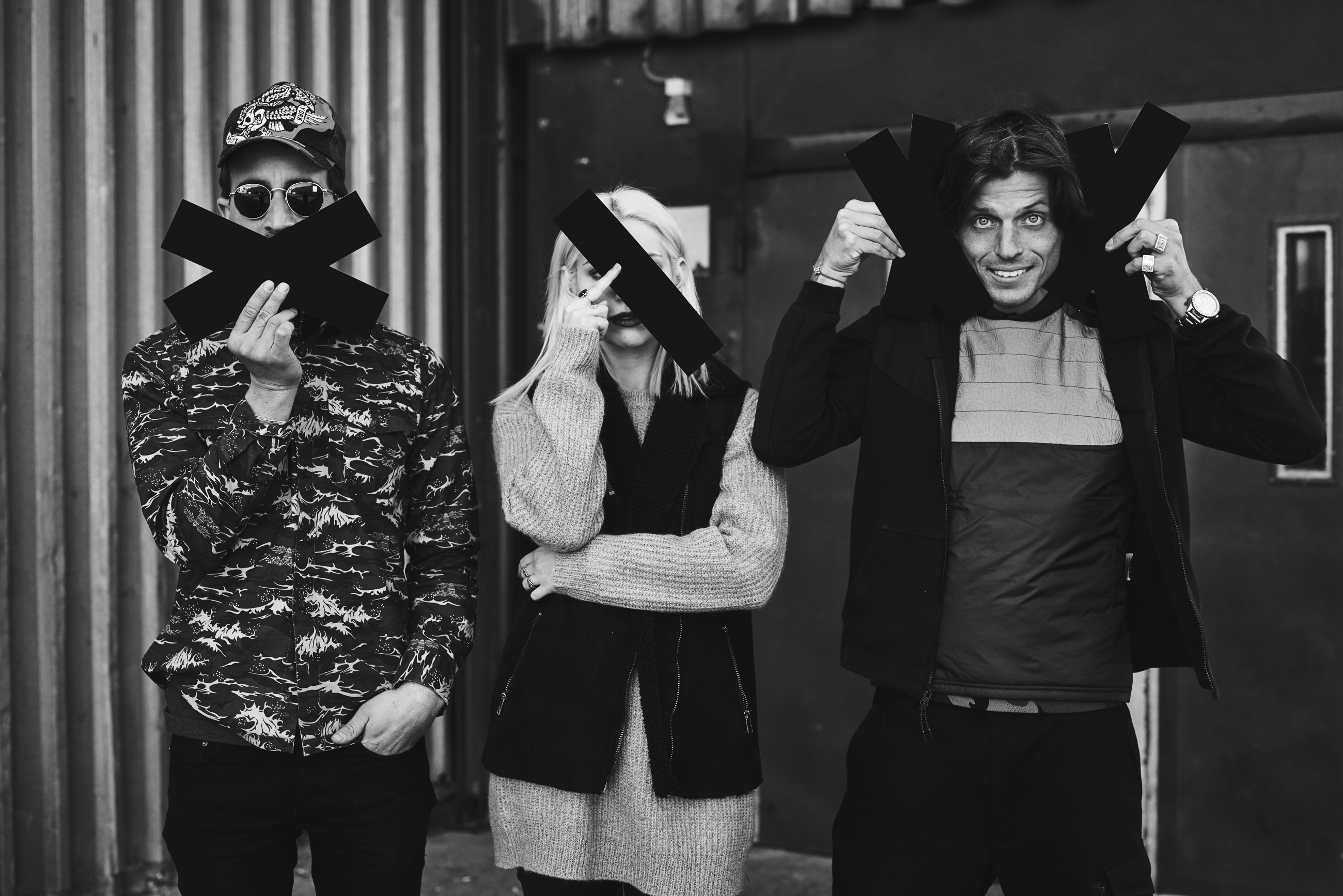 _MASHA_maxmotel_bulldog-gin_03_portrait_three_monkeys_0151