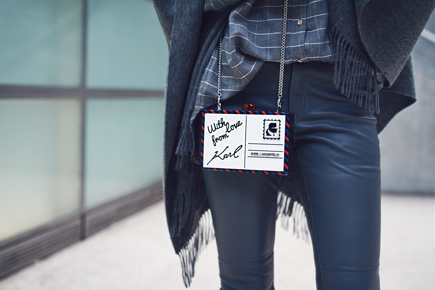 more details on my blog | grey outfit | fashion blogger from Berlin | featuring Karl Lagerfeld, Riani, Converse