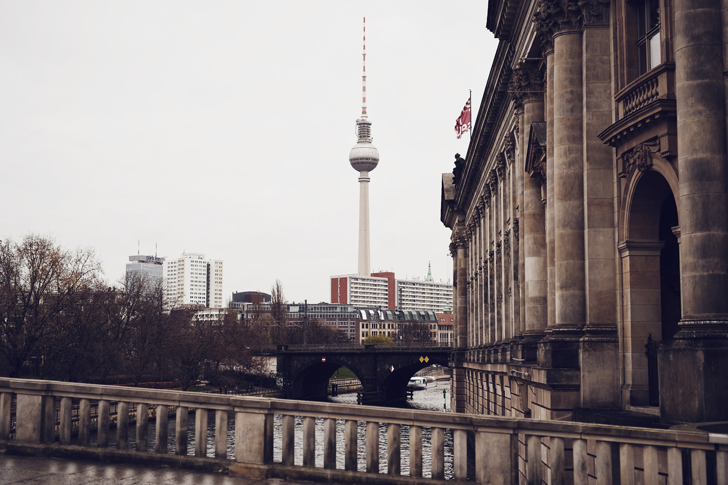 view more details on my blog | wearing an Iron Maiden band shirt with a blazer and loafers | mixing edgy, grunge and classy | street style, fashion, outfit
