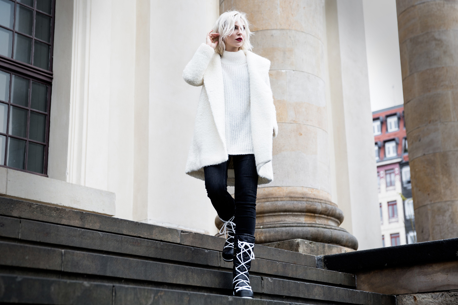 View more details on my blog | wearing Moonboots, Gestuz, Vince, Monki | street style, fashion, winter
