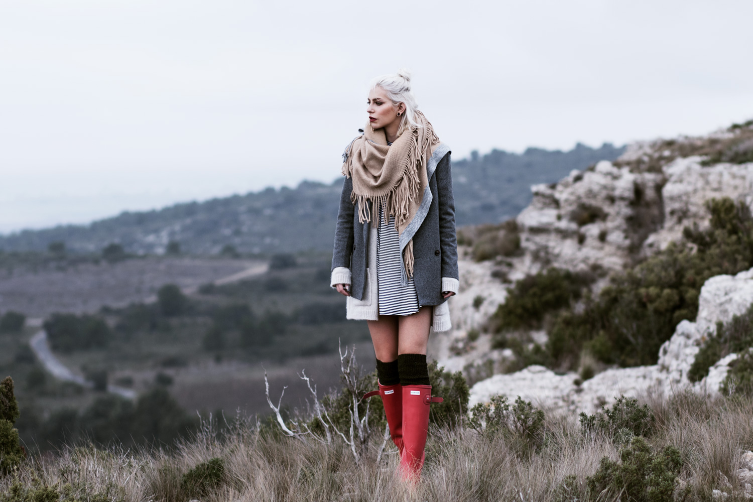 view more details on my blog | wearing Hunter boots, Ganni jacket, Strenesse cardigan | hiking in the mountains | outfit, editorial, fashion