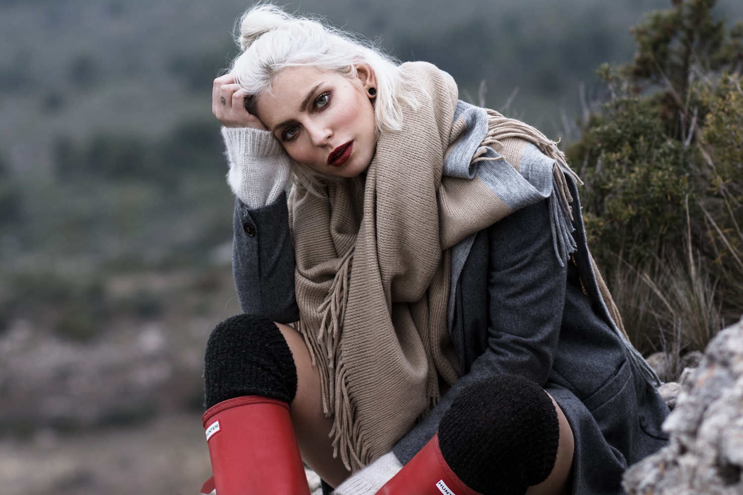 view more details on my blog | wearing Hunter boots, Ganni jacket, Strenesse cardigan | hiking in the mountains | outfit, editorial, fashion