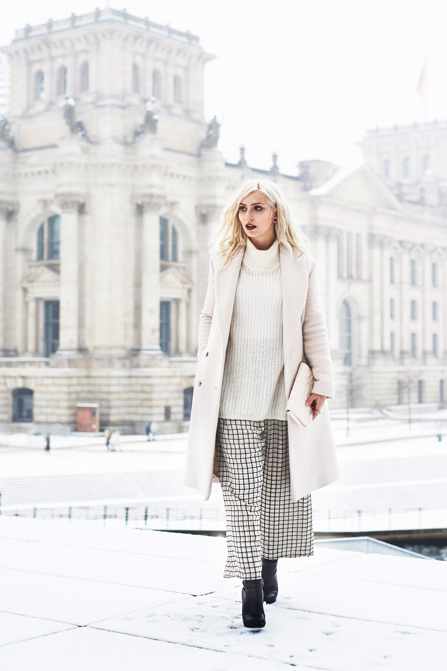 view more details on my blog | #allwhiteeverything | my Berlin Fashion Week outfit | street style
