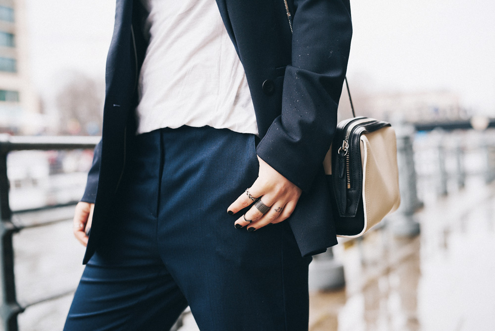 dresscode: office | view more details on my blog | blue two piece | outfit | stylish | fashion | casual