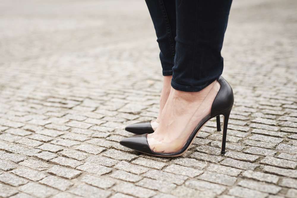 blue-coat-spring-gianvito-rossi-7