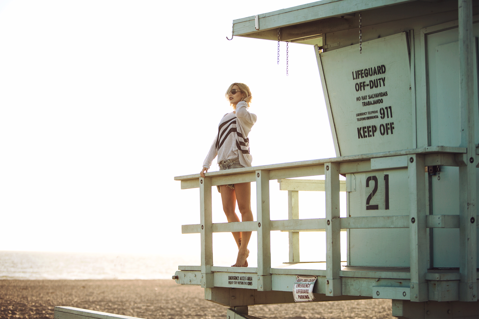 view more pictures on my blog | my outfit was taken at Venice beach | sundown | fashion | relaxed, casual
